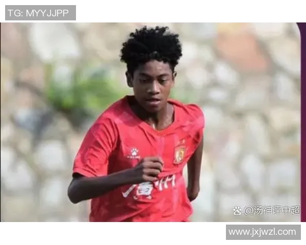 14岁足球球星身高对职业发展的影响及成长趋势分析