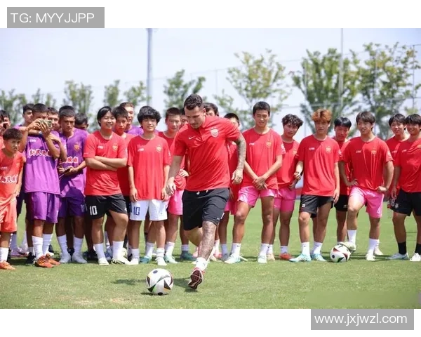 31足球球星精彩瞬间回顾与成就盘点 逐梦赛场的传奇之路