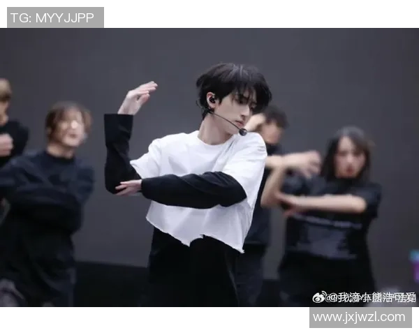 严浩翔最喜欢的足球球星是谁 他为何钟情于这位传奇球员