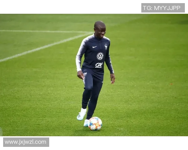 二选一足球球星排名对比分析榜单揭示全球顶级球员实力差距