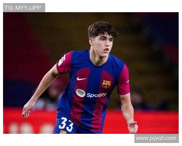 帅气黑人球星足球崛起之路：从街头到绿茵场的荣耀征程