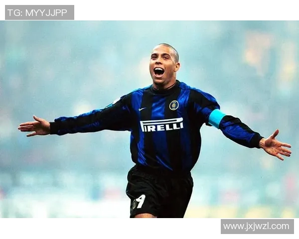 猜猜这位足球传奇球星是谁？他的辉煌成就和不朽瞬间你都了解吗