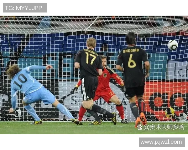 绿茵场上巨星闪耀激情时刻展现足球运动无限魅力